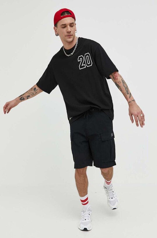 Bavlněné tričko New Era 60332242.BLKOFW černá SS23