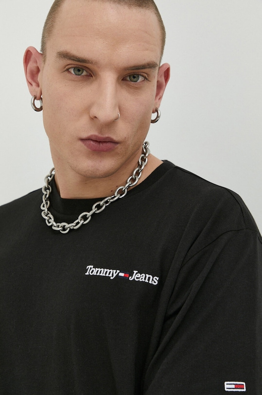 Bavlněné tričko Tommy Jeans nášivka černá DM0DM15790.PPYX