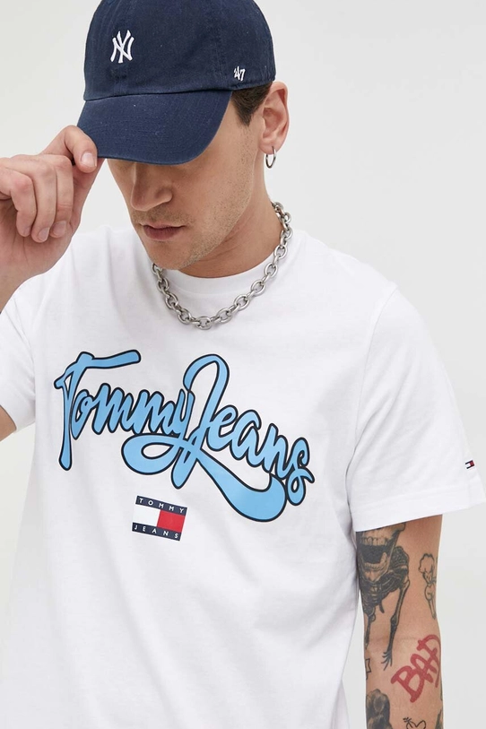 Βαμβακερό μπλουζάκι Tommy Jeans βαμβάκι λευκό DM0DM16403.PPYX