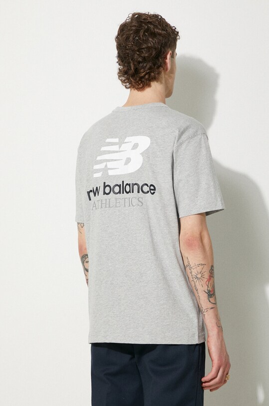 Ρούχα Βαμβακερό μπλουζάκι New Balance MT31504AG γκρί
