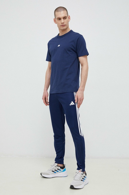 New Balance t-shirt bawełniany MT31504NNY granatowy SS23
