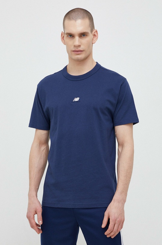 Odzież New Balance t-shirt bawełniany MT31504NNY granatowy