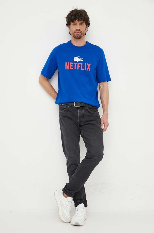 Lacoste t-shirt in cotone x Netflix TH7343 blu SS23
