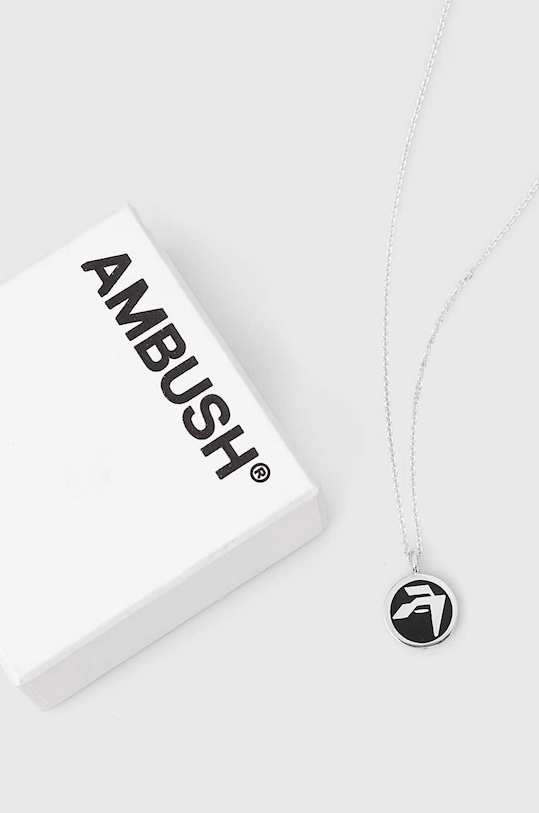 Strieborný náhrdelník AMBUSH Epoxy Amblem Charm BMOB00ES24SIL0011000 čierna SS24