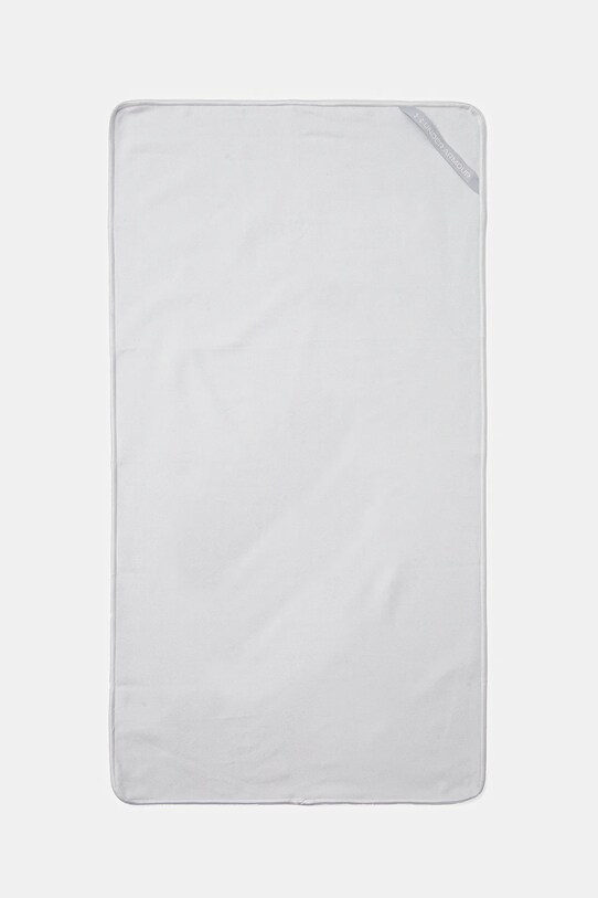 Uterák Under Armour 69 x 40 cm sivá 1383490