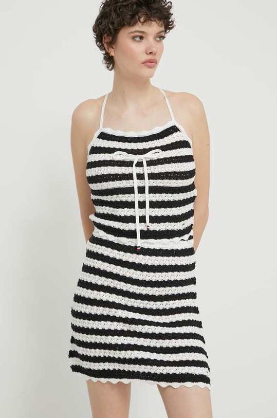 Bavlněný top Tommy Jeans černá DW0DW17757