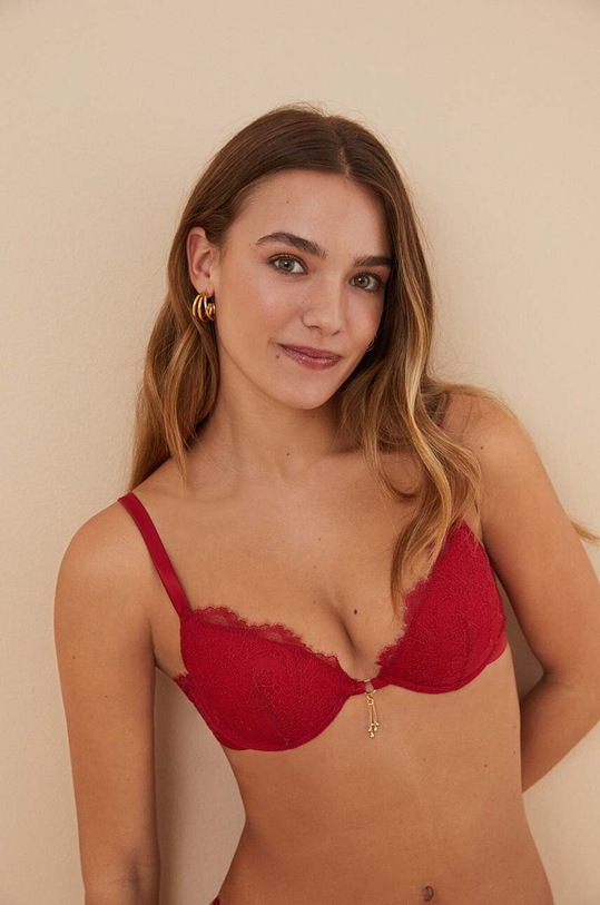 Podprsenka women'secret XMAS RED s kosticami červená 7916349.350.351