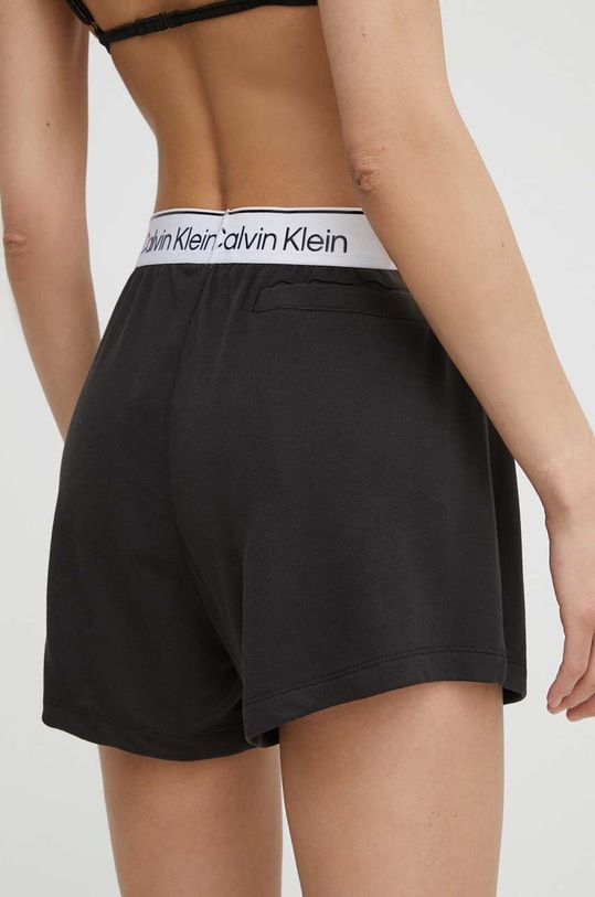Ρούχα Σορτς παραλίας Calvin Klein KW0KW02477 μαύρο