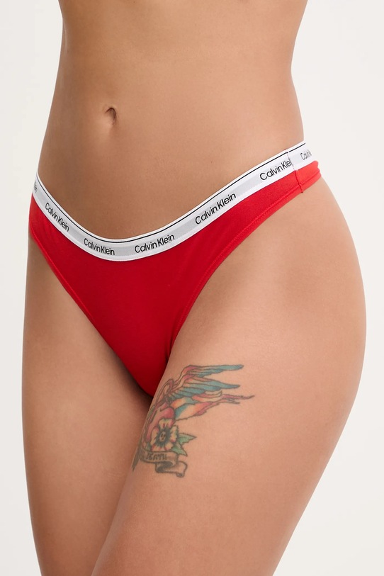 Calvin Klein Underwear stringi dzianina czerwony 000QD5043E