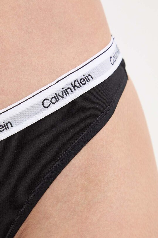 Стринги Calvin Klein Underwear чёрный 000QD5043E