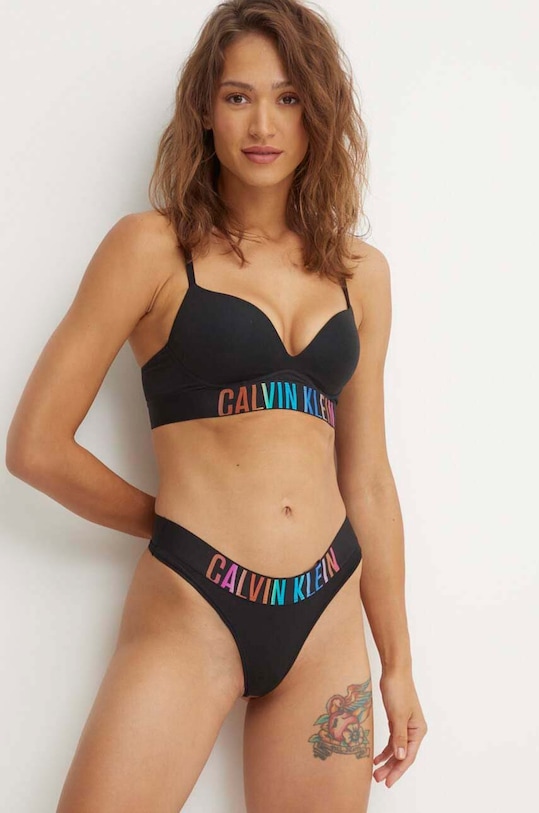 Calvin Klein Underwear tanga sima fekete 000QF7833E