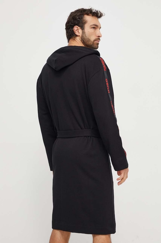 Памучен халат HUGO 50509837 черен SS24