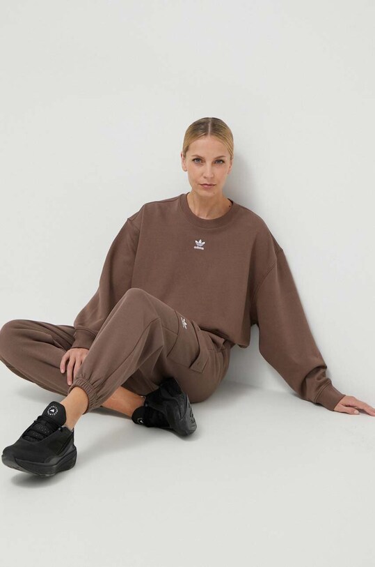 adidas Originals bluza Adicolor Essentials Crew Sweatshirt IR5971 brązowy SS24