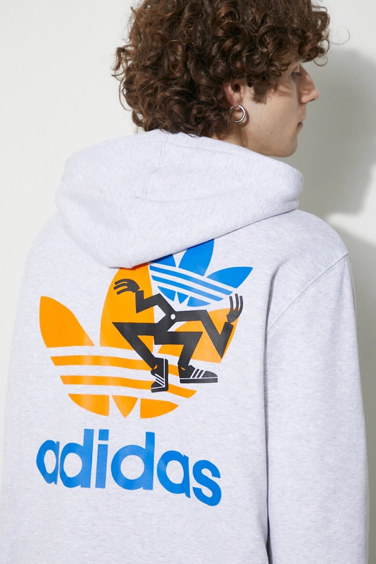 Βαμβακερή μπλούζα adidas Originals εκτύπωση γκρί IS2913