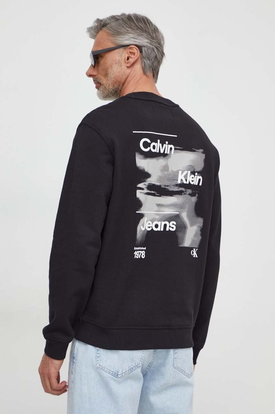 Bavlněná mikina Calvin Klein Jeans bez kapuce černá J30J325155