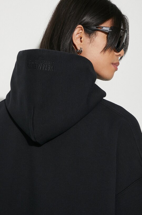 Кофта VETEMENTS Limited Edition Logo Hoodie UE64HD600B чёрный