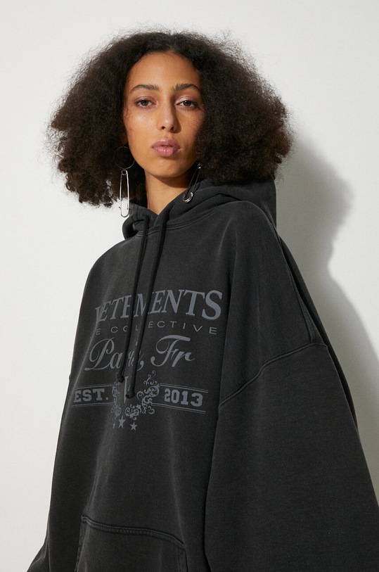 VETEMENTS sweatshirt Paris Logo Hoodie UE64HD220B