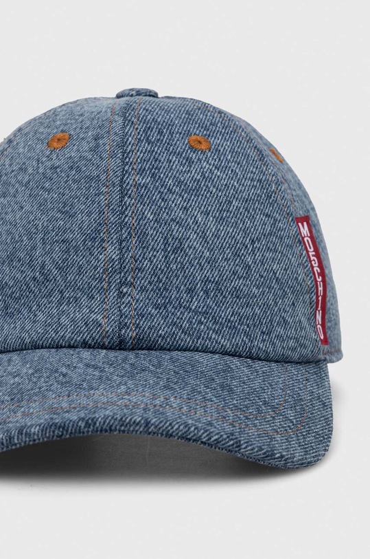 Moschino Jeans czapka z daszkiem jeansowa 3601.3244 niebieski SS24