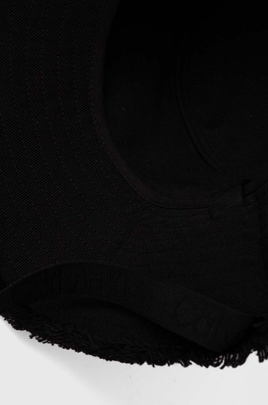 Bavlněná čepice Calvin Klein černá K60K611725
