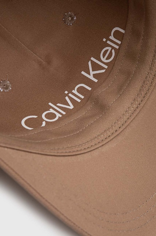 Bavlnená šiltovka Calvin Klein hnedá K60K612000