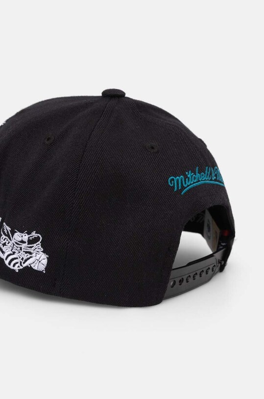 Mitchell&Ness șapcă din amestec de lână Charlotte Hornets HHSSINTL1434.CHOBLCK negru SS24