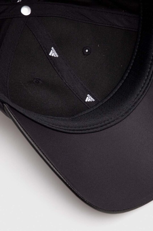 Шапка с козирка adidas черен IP6322