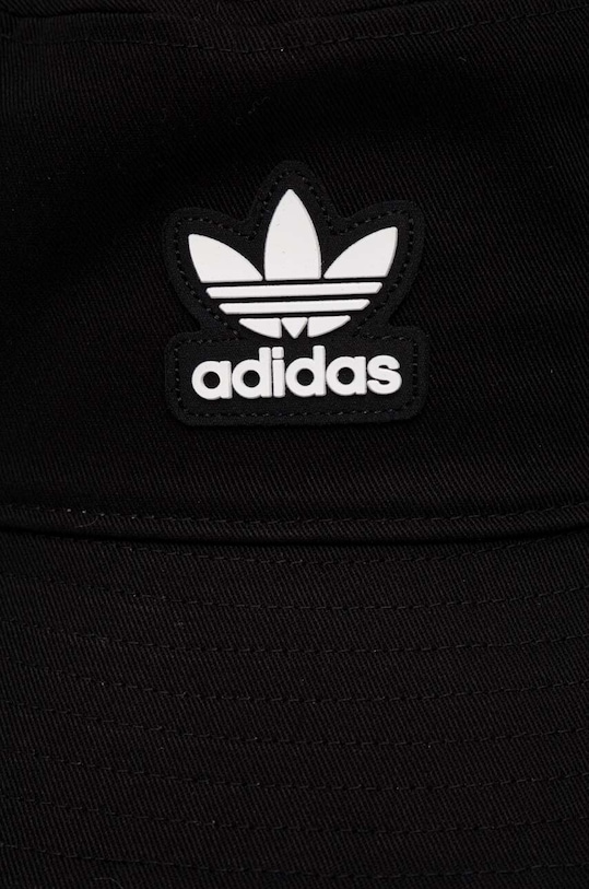 Памучна капела adidas Originals IT7618 черен SS24