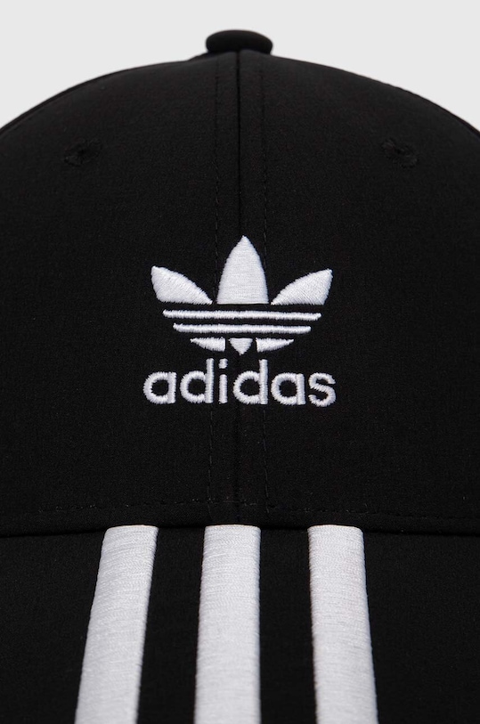 Шапка с козирка adidas Originals IT7617 черен SS24