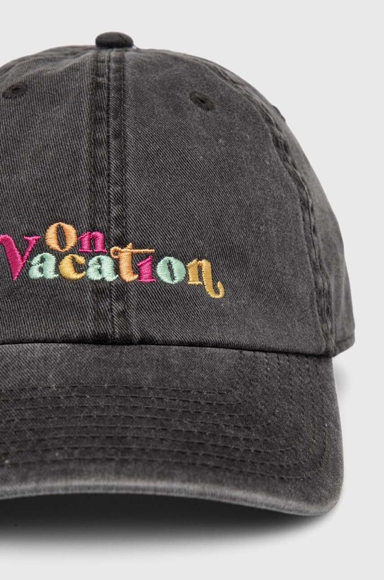 Bavlnená šiltovka On Vacation Enjoy OVC.C23 sivá SS24