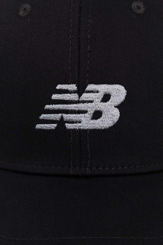 New Balance czapka z daszkiem bawełniana LAH41013BK LAH41013BK czarny SS24
