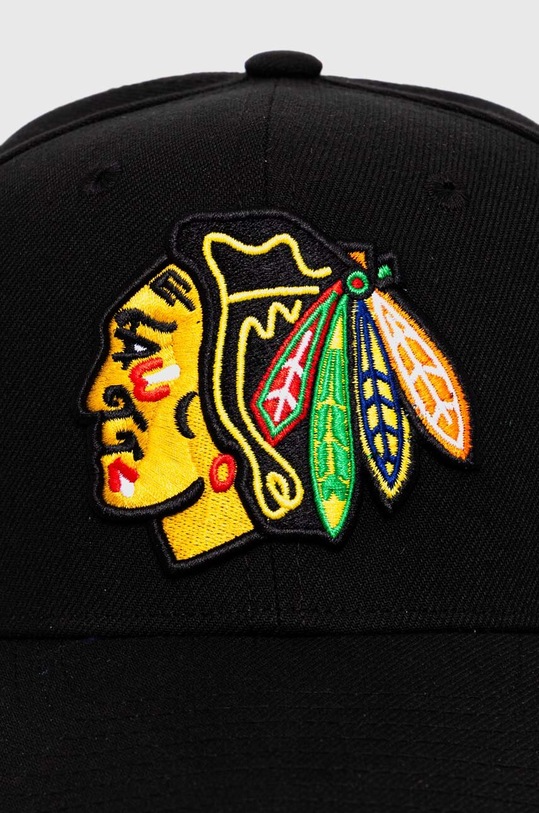 Kšiltovka Mitchell&Ness NHL CHICAGO BLACKHAWKS HHSS5370.CBHYYPPPBLCK černá SS24