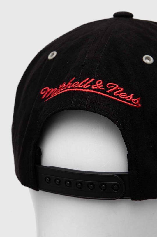 Doplnky Šiltovka Mitchell&Ness NBA CHICAGO BULLS HHSS5822.CBUYYPPPBKRD čierna