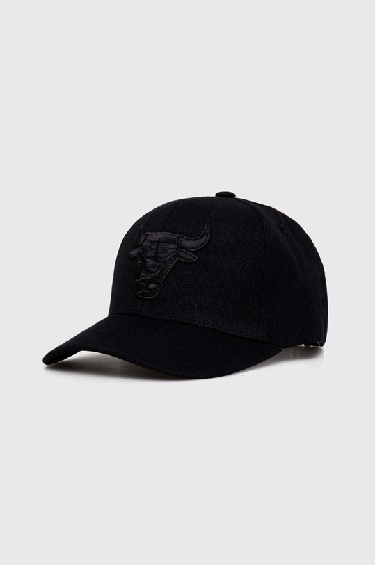 Mitchell&Ness șapcă din amestec de lână CHICAGO BULLS cu un amestec de lana negru HHSSINTL101.CBUYYPPPBLC