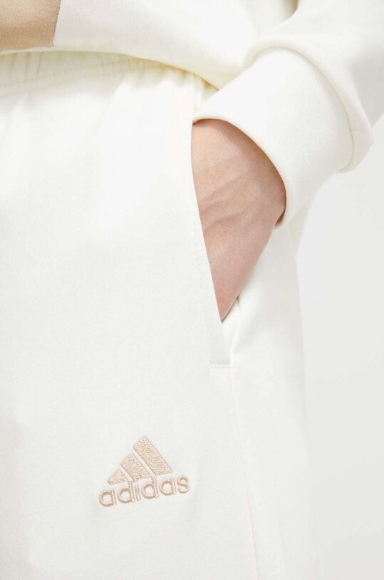 Спортивный костюм adidas IS0849
