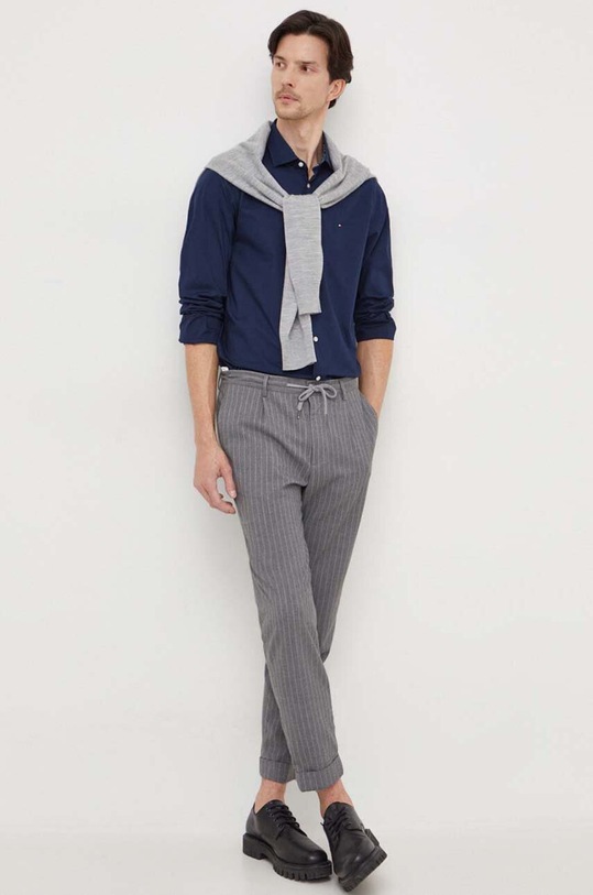 Košeľa Tommy Hilfiger MW0MW34259 tmavomodrá SS24