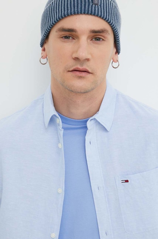 Tommy Jeans koszula z domieszką lnu niebieski DM0DM18962