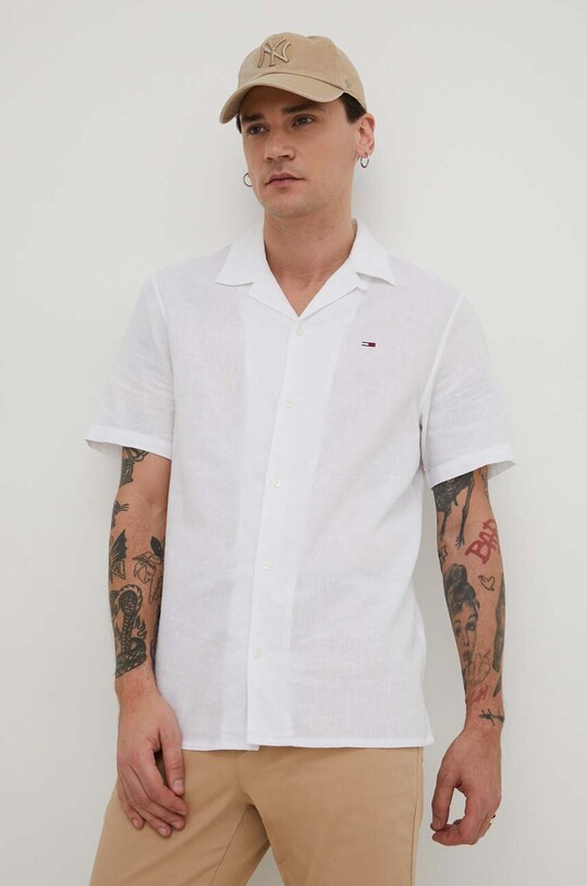 Tommy Jeans cămașă din amestec de in scurt alb DM0DM18963