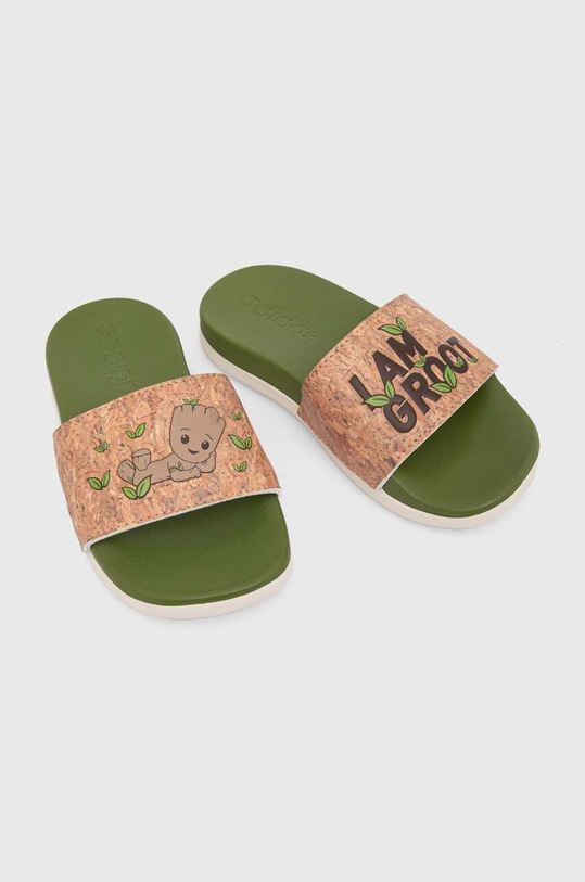 Παιδικές παντόφλες adidas ADILETTE COMFORT GROOT K χαρακτήρες παραμυθιού πράσινο ID8029
