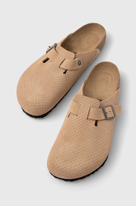 Замшевые шлепанцы Birkenstock Boston 1026948 бежевый SS24