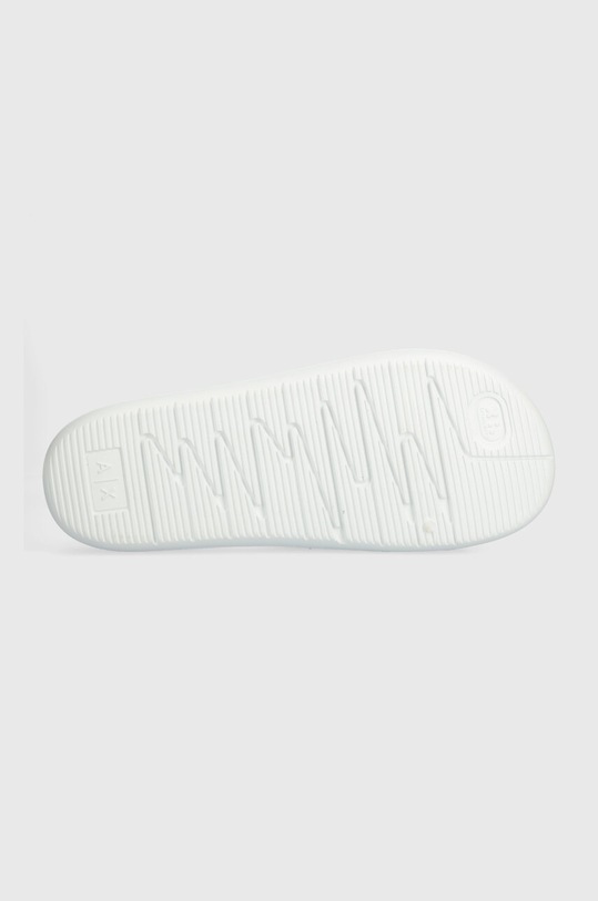 Armani Exchange klapki XDP038.XV703.K488 biały