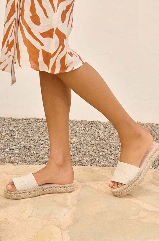 Manebi klapki Yucatan Double Sole Slides G.5.0.DS beżowy SS24