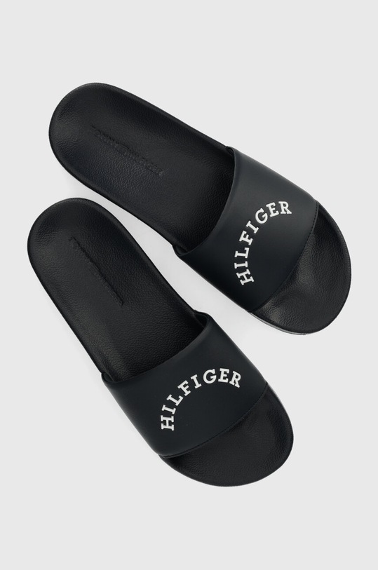 Tommy Hilfiger papucs CURVE HILFIGER MTYPE POOL SLIDE sötétkék FM0FM04912