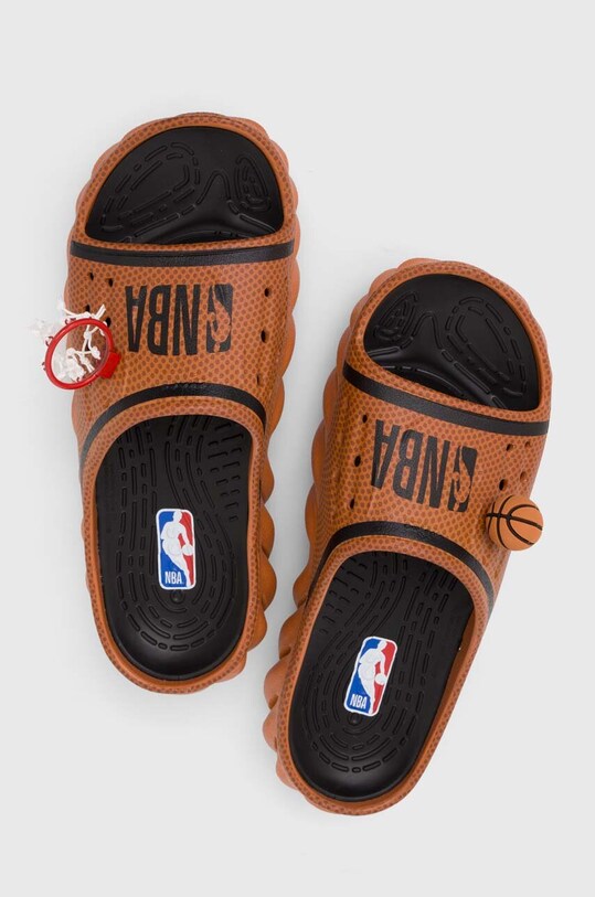 Παντόφλες Crocs NBA Echo Slide πορτοκαλί 209791.805