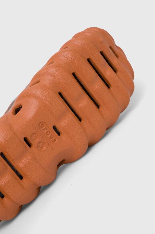 Παντόφλες Crocs NBA Echo Slide 209791.805 πορτοκαλί