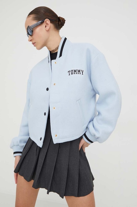 Tommy Jeans kurtka bomber z domieszką wełny przejściowe niebieski DW0DW17236
