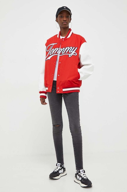 Bomber bunda Tommy Jeans DW0DW17233 červená SS24