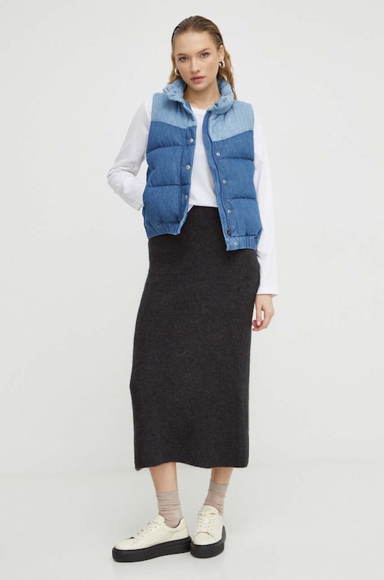 Pernati prsluk Levi's A7189 plava SS24