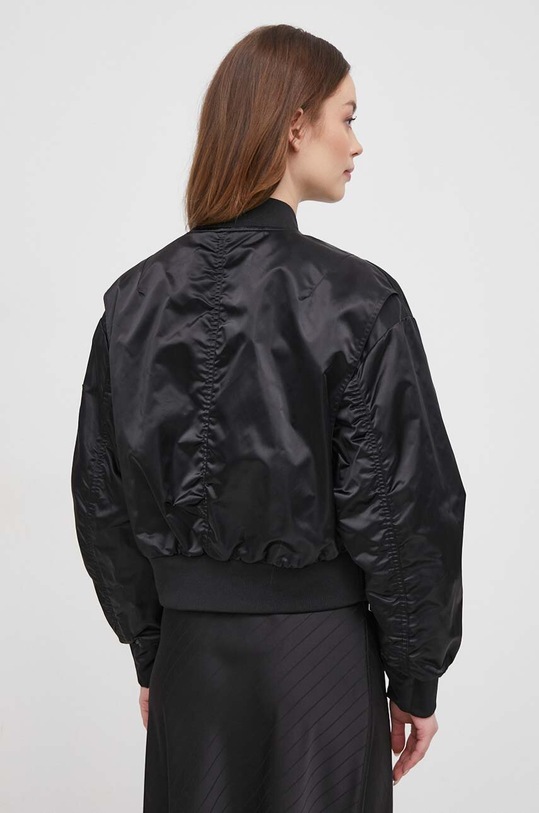 Odzież Calvin Klein Jeans kurtka bomber J20J223033 czarny