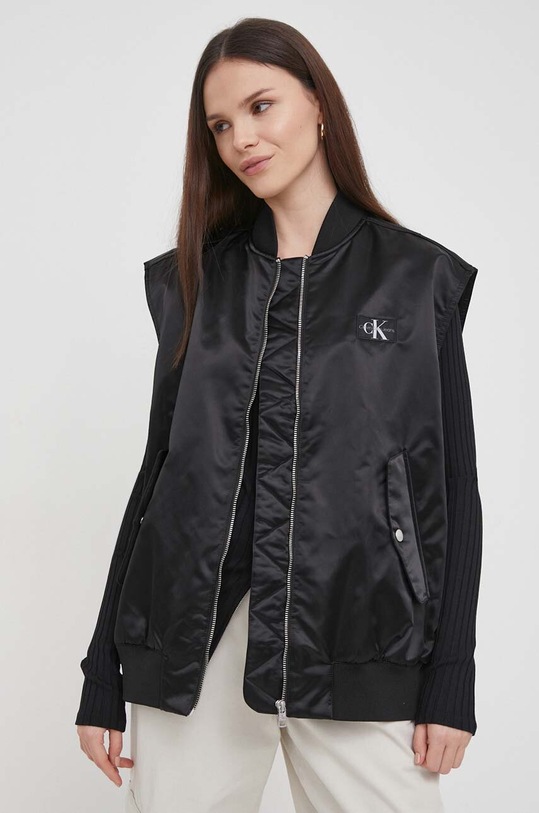 Vesta Calvin Klein Jeans jemné zateplenie čierna J20J223039