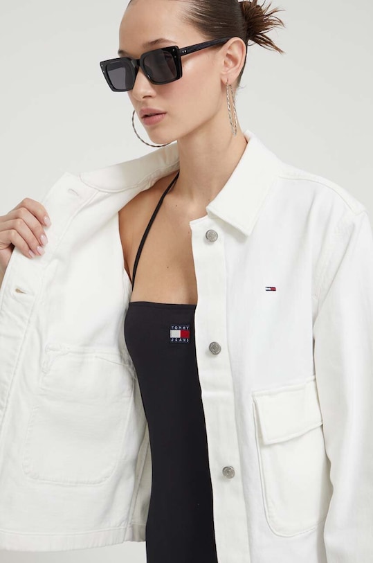 Rifľová bunda Tommy Jeans DW0DW17748